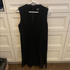 Kenneth Cole Reaction Black Sleeveless V-Neck Midi Dress